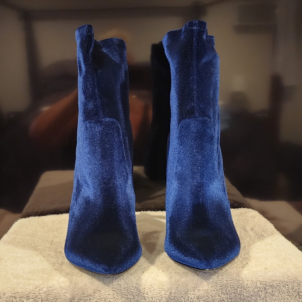 Heeled boots